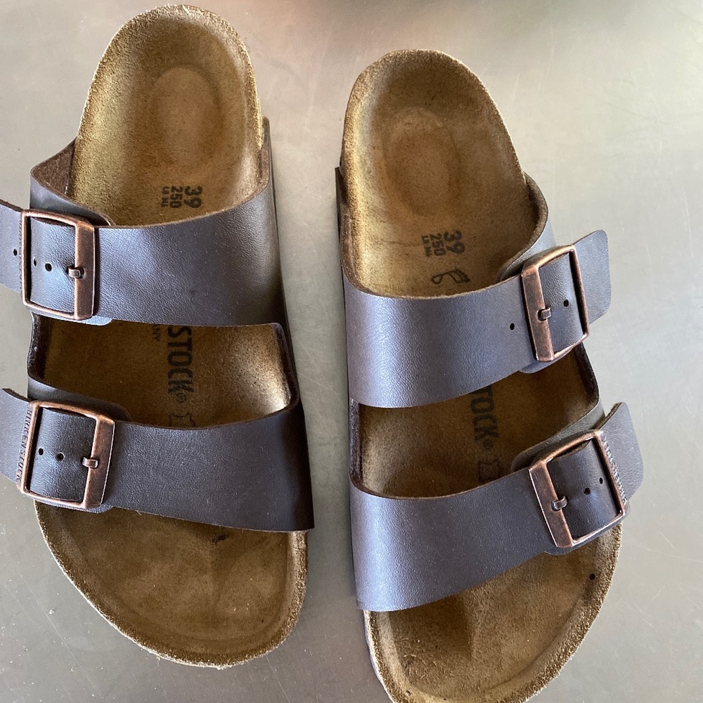 Like new Birkenstock sandals size 39
